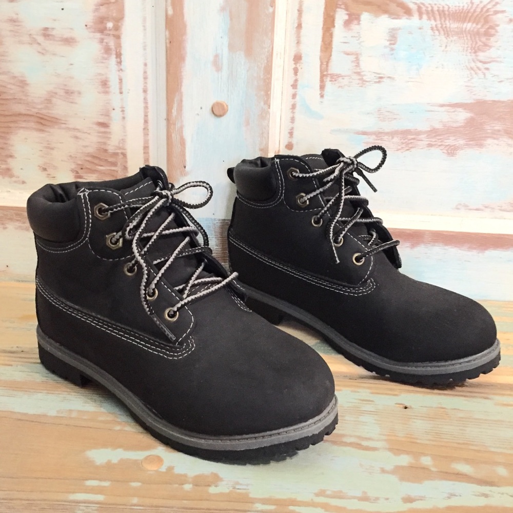 Boys Faded Glory Boots - Like New